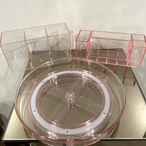 Pink Acrylic Makeup Organizers Rotating Tray Pink Blush Color Makeup Holders - Picture 1 of 16